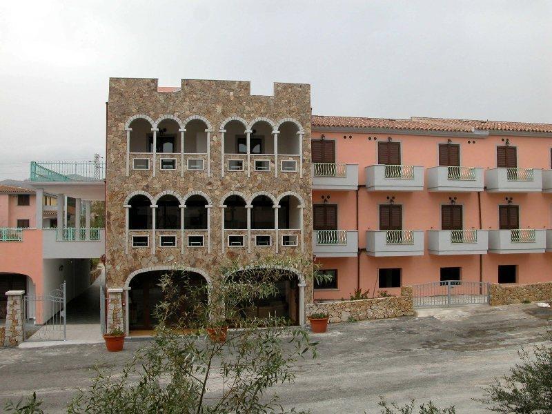 Albergo Residenziale Gli Ontani كالا ليبيروتو المظهر الخارجي الصورة